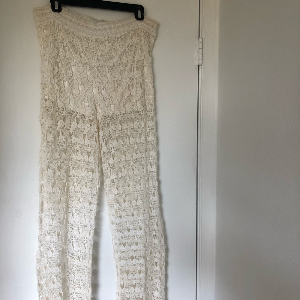 White beach pants